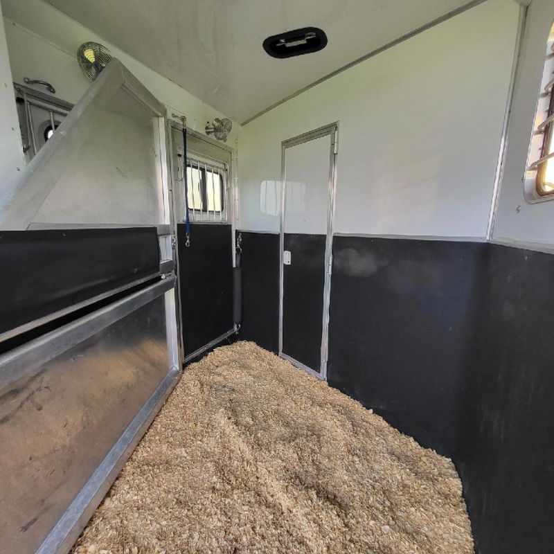 Used Horse Trailers for Sale