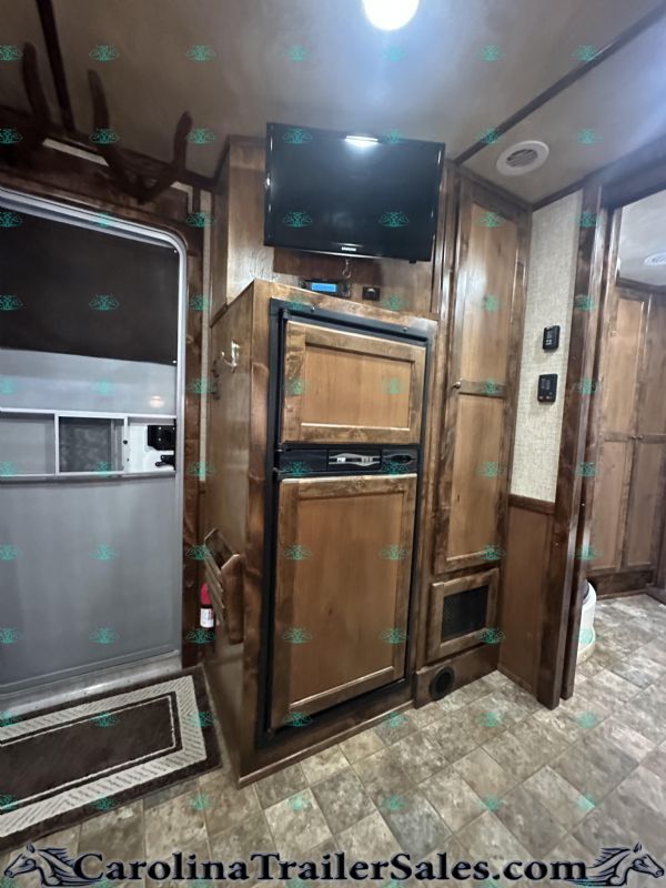 Used Horse Trailers for Sale