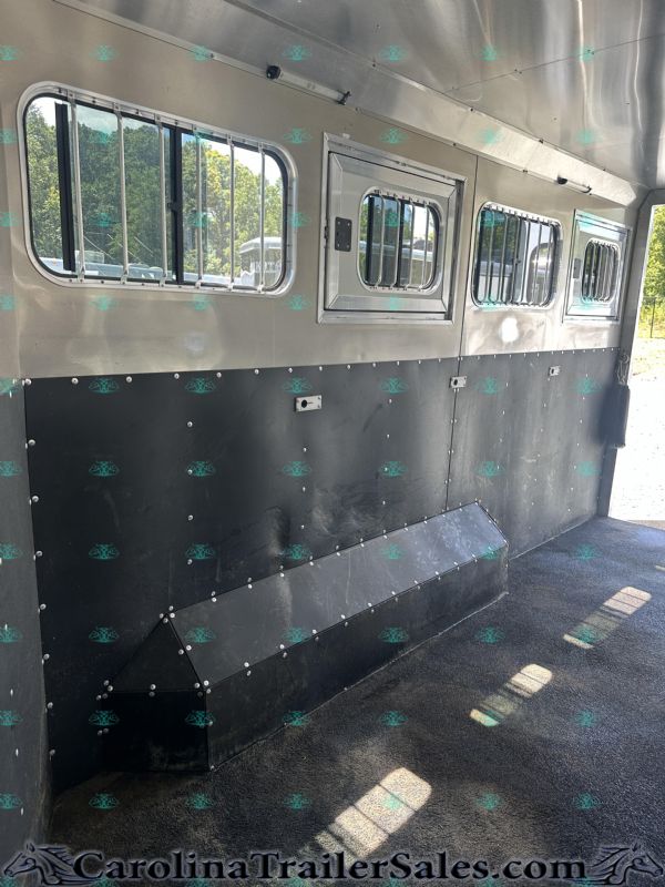 Used Horse Trailers for Sale