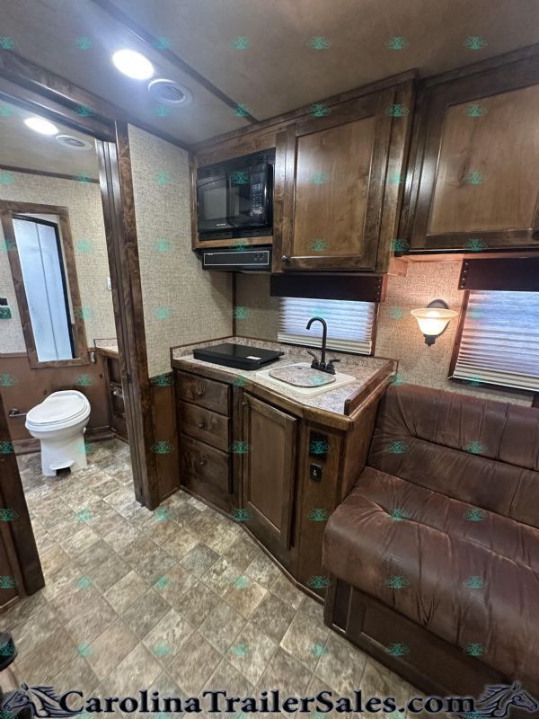 Used Horse Trailers for Sale