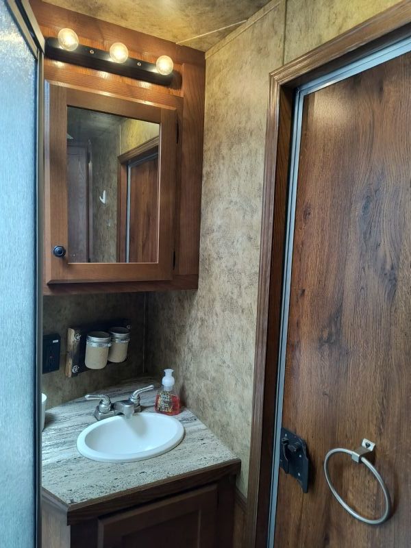 Used Horse Trailers for Sale