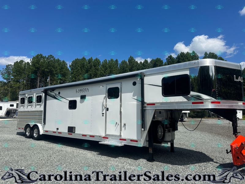 Used Horse Trailers for Sale