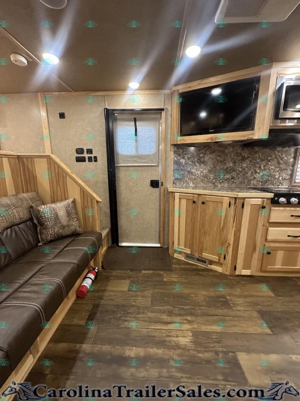 Used Horse Trailers for Sale