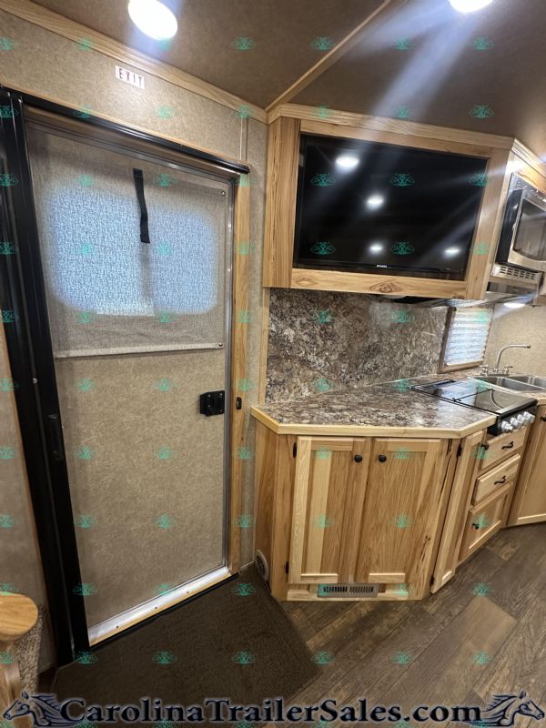 Used Horse Trailers for Sale