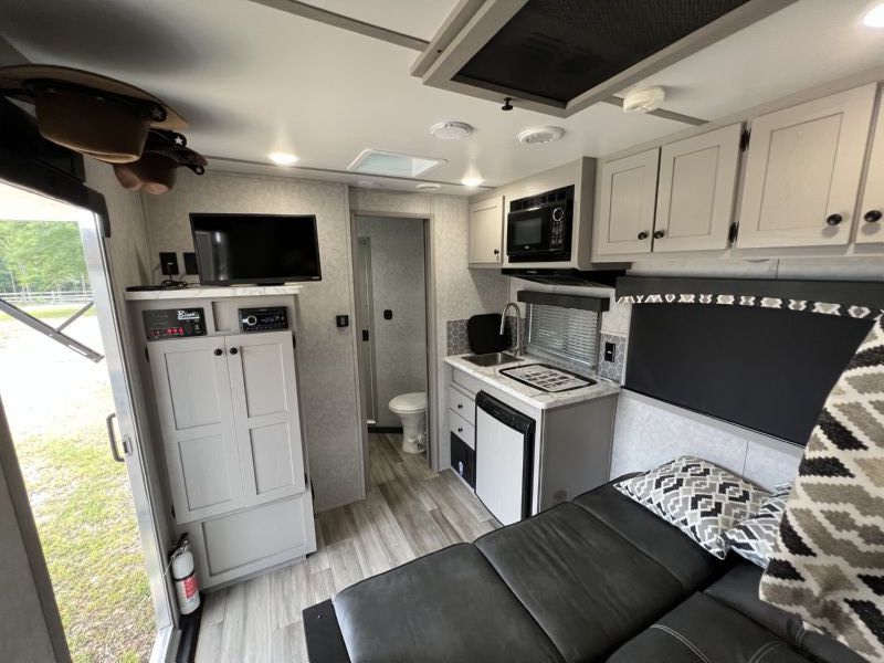 Used Horse Trailers for Sale