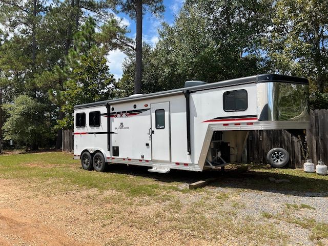 Used Horse Trailers for Sale