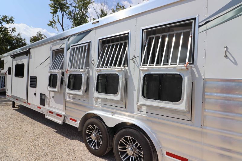 Used Horse Trailers for Sale