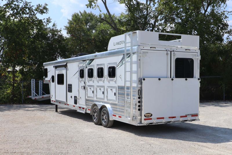 Used Horse Trailers for Sale