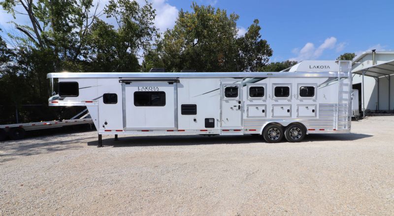 Used Horse Trailers for Sale