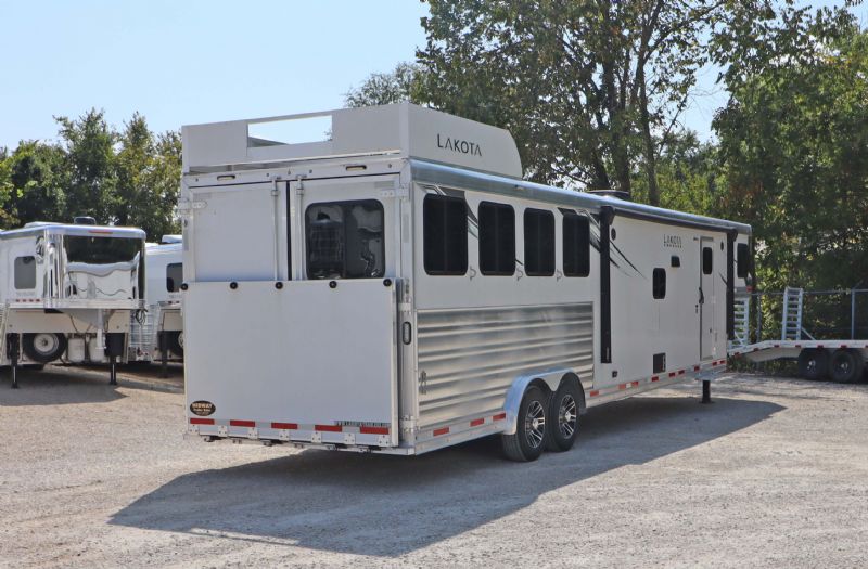 Used Horse Trailers for Sale