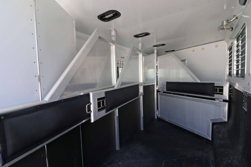 Used Horse Trailers for Sale