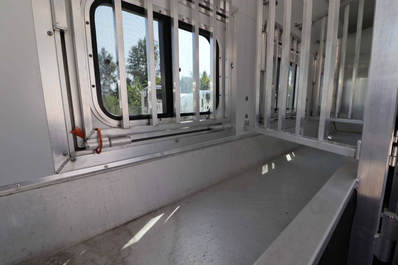 Used Horse Trailers for Sale