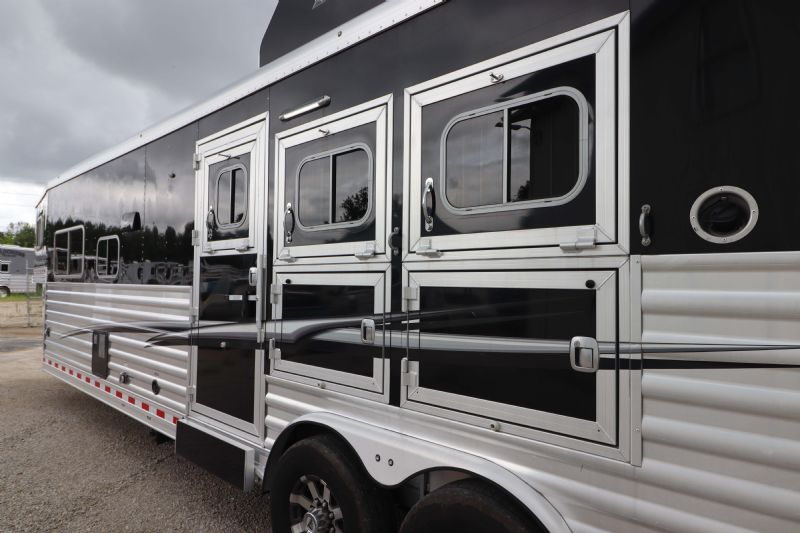 Used Horse Trailers for Sale