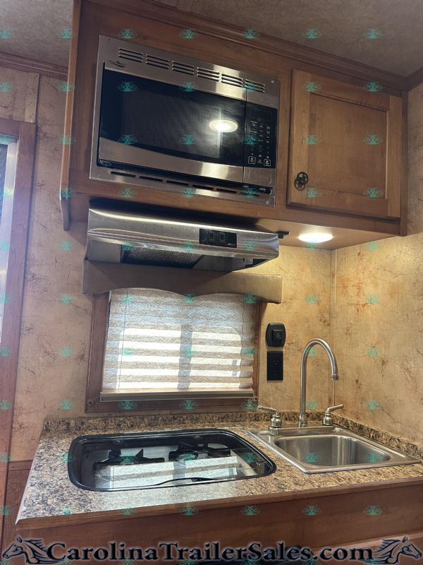 Used Horse Trailers for Sale