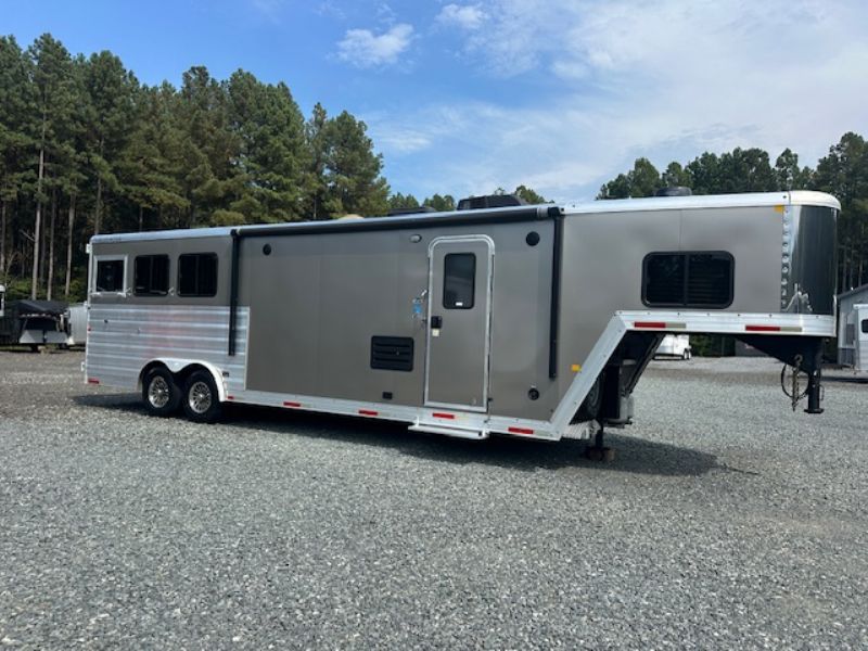 Used Horse Trailers for Sale