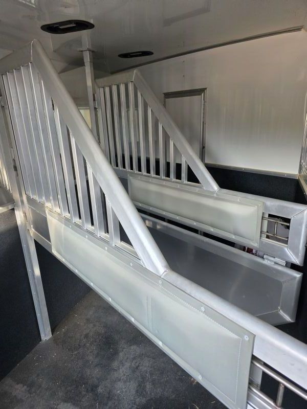 Used Horse Trailers for Sale