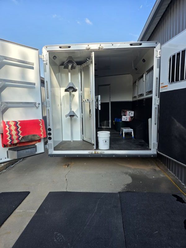 Used Horse Trailers for Sale