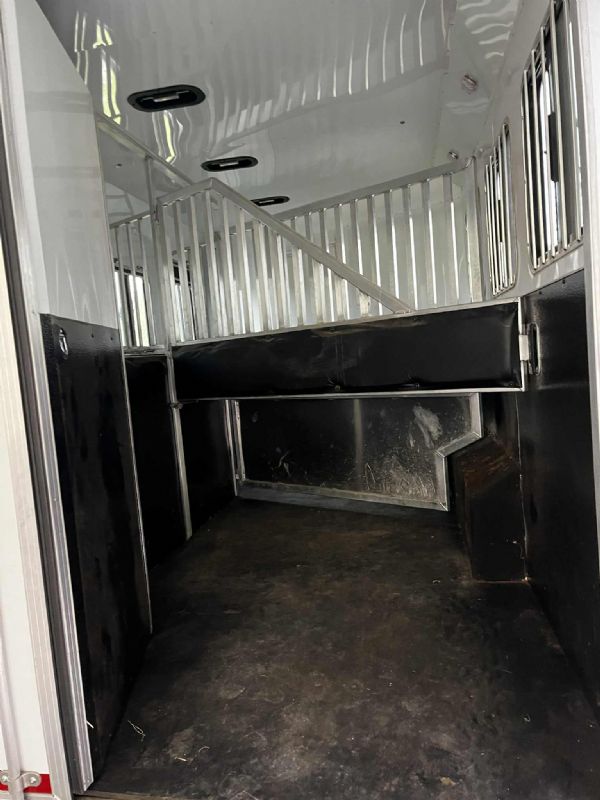 Used Horse Trailers for Sale