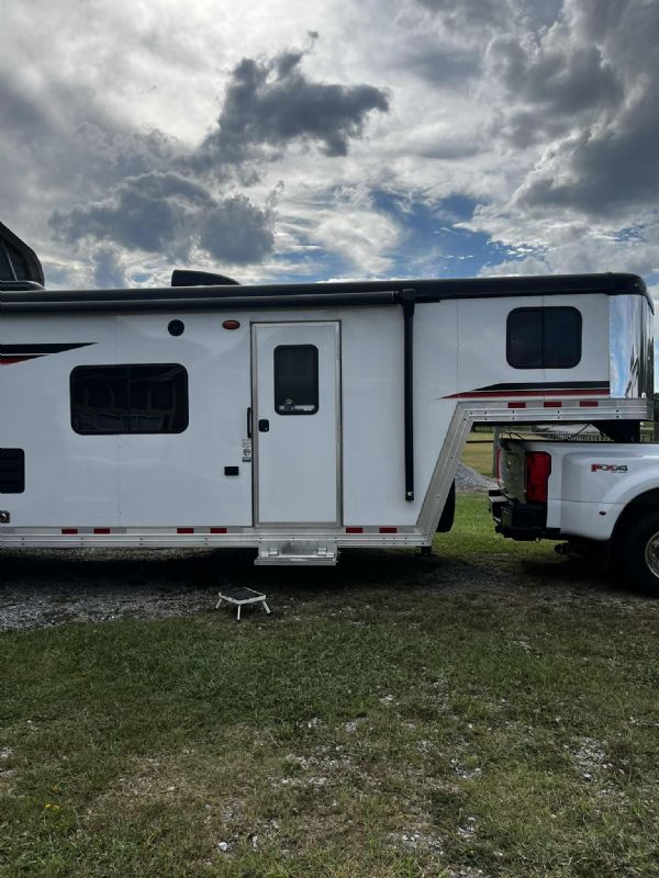 Used Horse Trailers for Sale