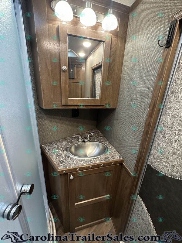 Used Horse Trailers for Sale