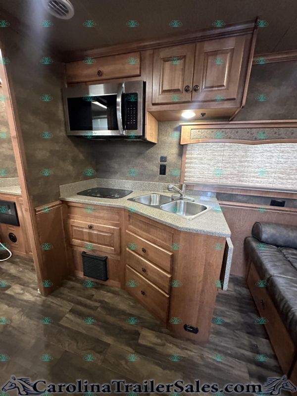Used Horse Trailers for Sale