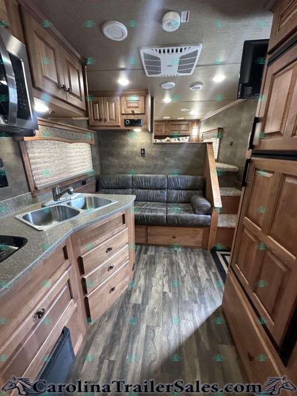 Used Horse Trailers for Sale