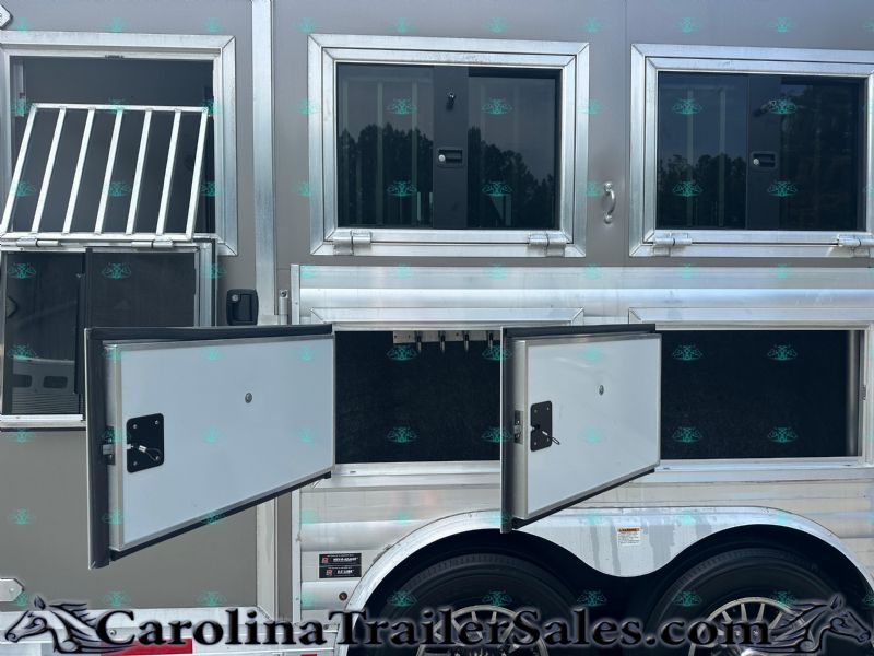 Used Horse Trailers for Sale