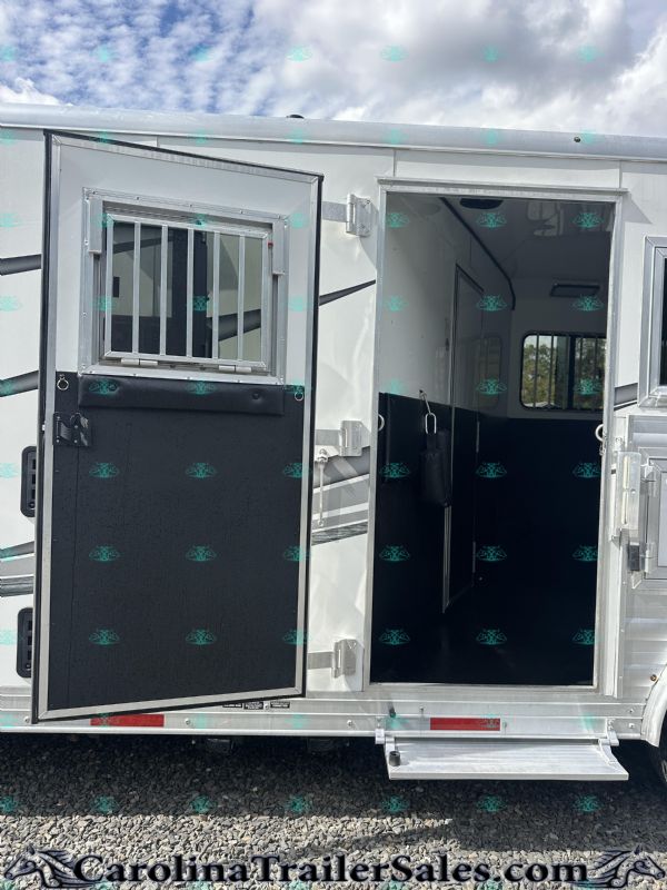 Used Horse Trailers for Sale