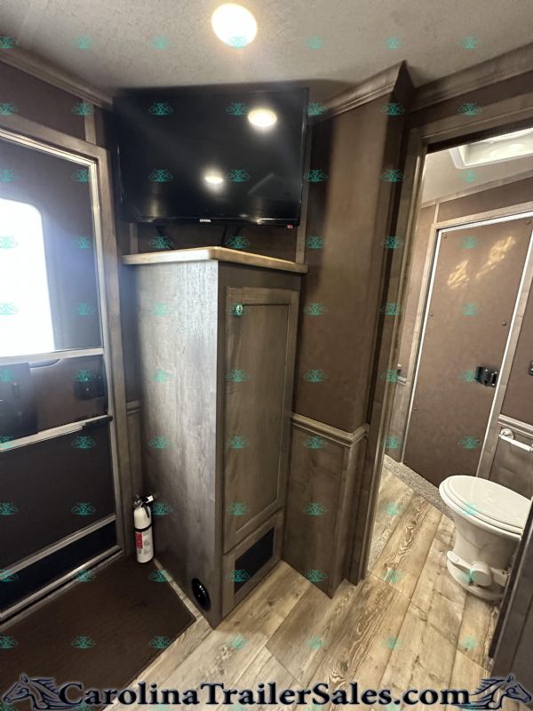 Used Horse Trailers for Sale