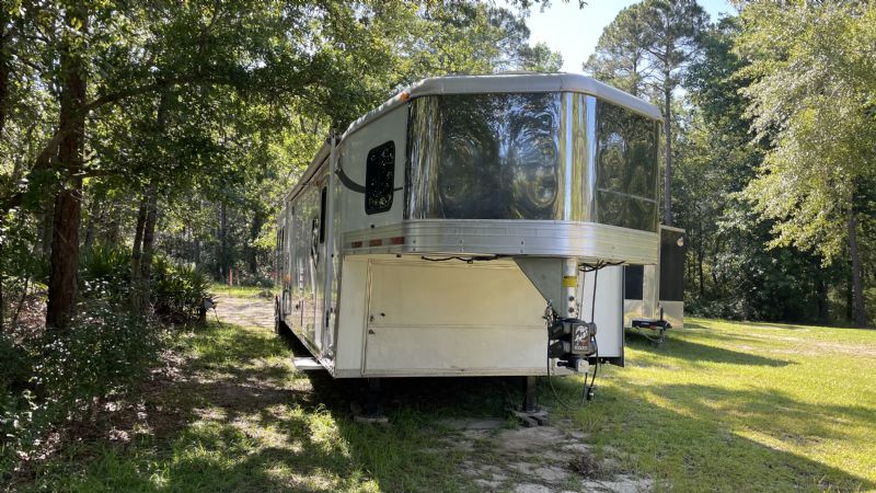 Used Horse Trailers for Sale
