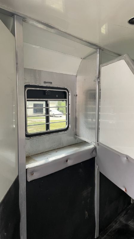 Used Horse Trailers for Sale