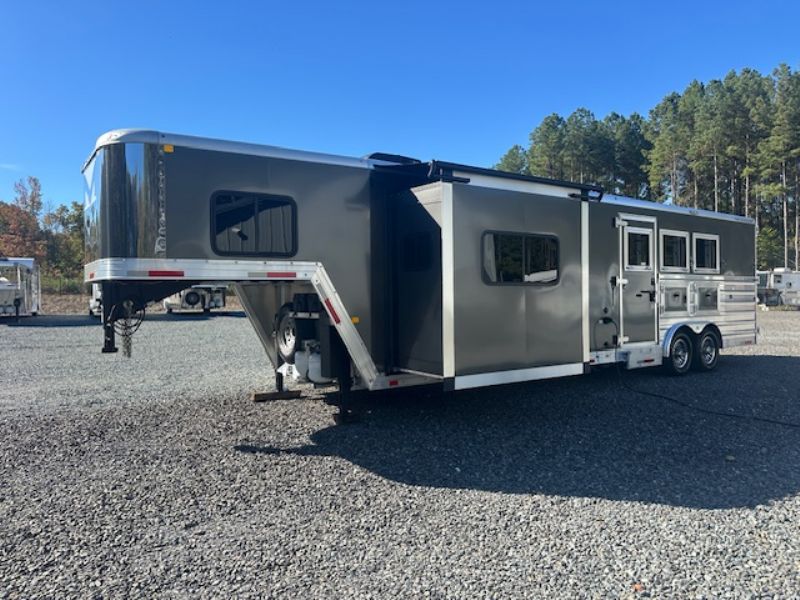Used Horse Trailers for Sale