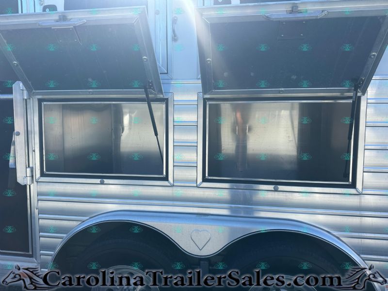 Used Horse Trailers for Sale