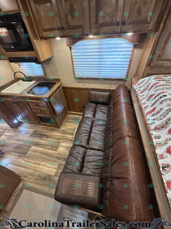 Used Horse Trailers for Sale