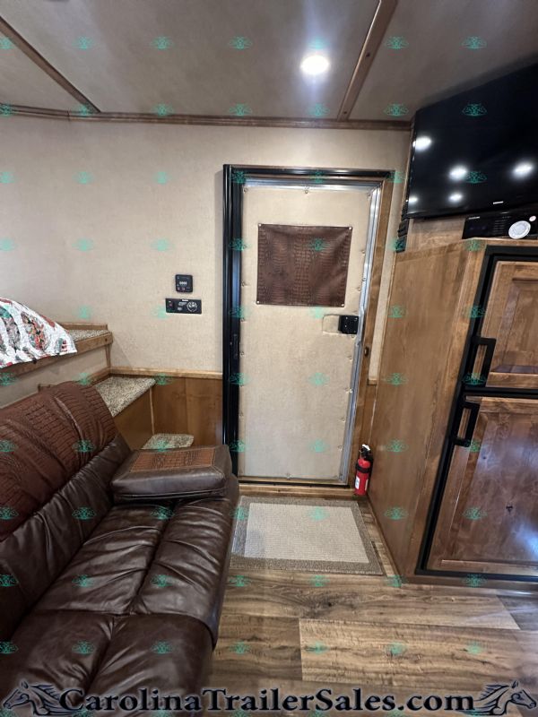 Used Horse Trailers for Sale