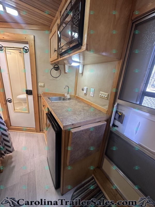 Used Horse Trailers for Sale