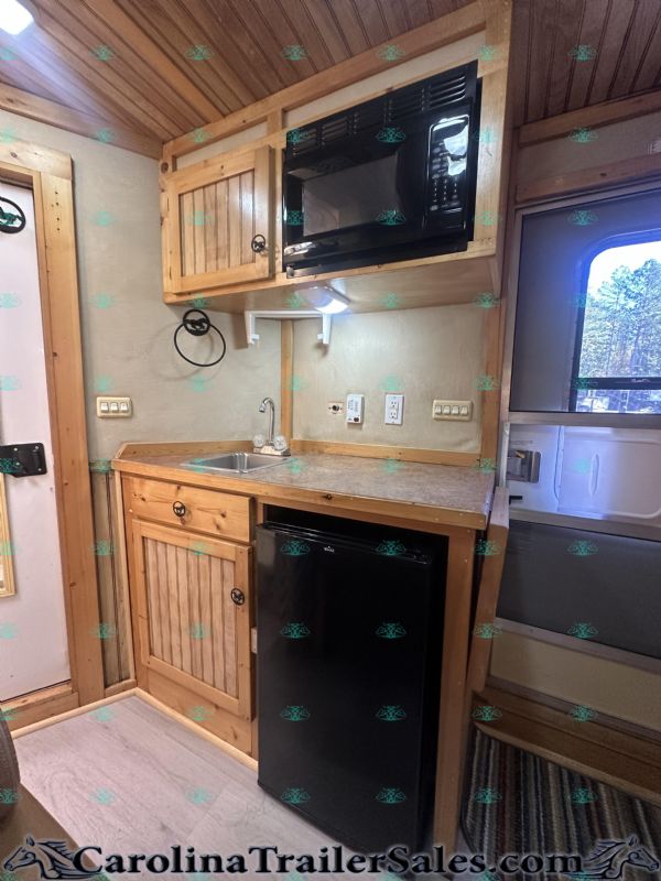 Used Horse Trailers for Sale