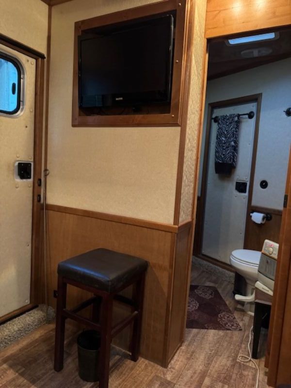 Used Horse Trailers for Sale