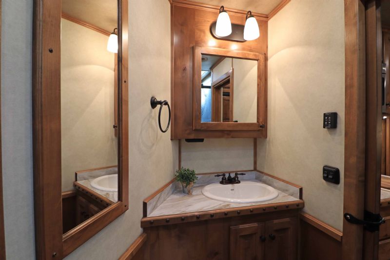 Used Horse Trailers for Sale