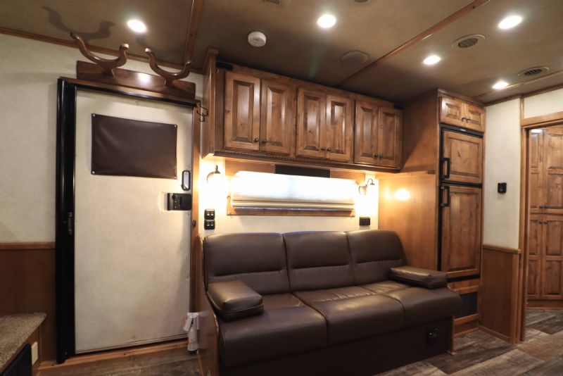 Used Horse Trailers for Sale