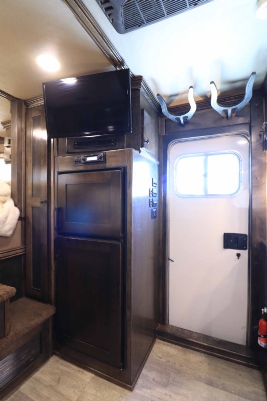 Used Horse Trailers for Sale