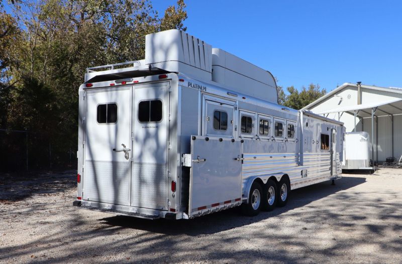 Used Horse Trailers for Sale