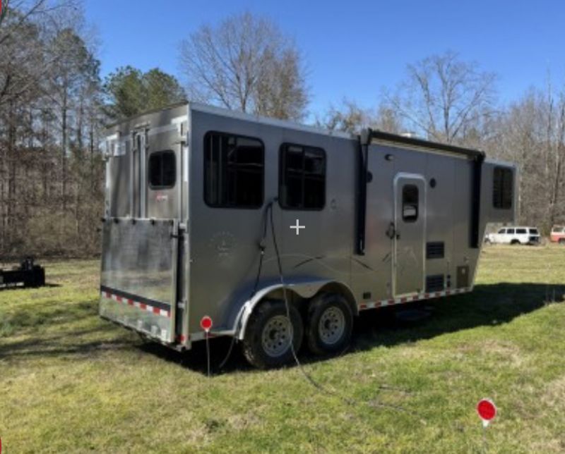 Used Horse Trailers for Sale