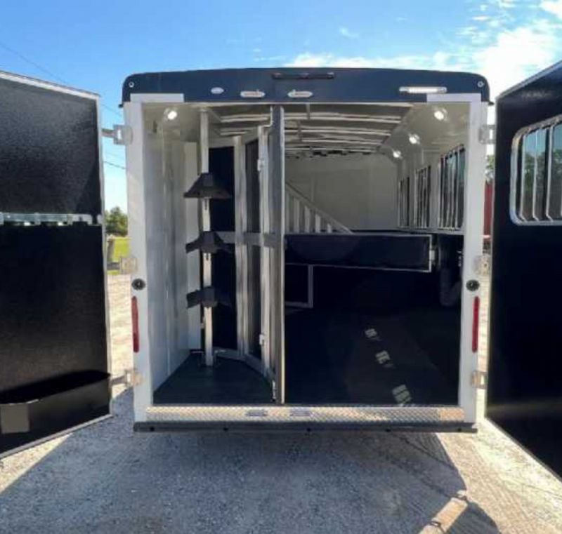 Used Horse Trailers for Sale