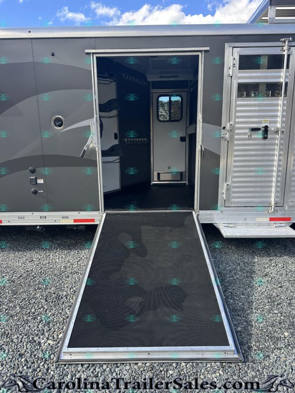 Used Horse Trailers for Sale