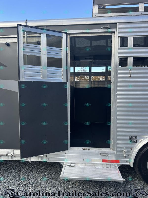 Used Horse Trailers for Sale