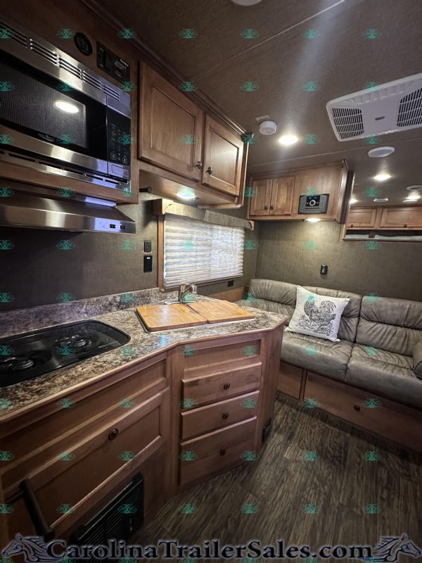 Used Horse Trailers for Sale