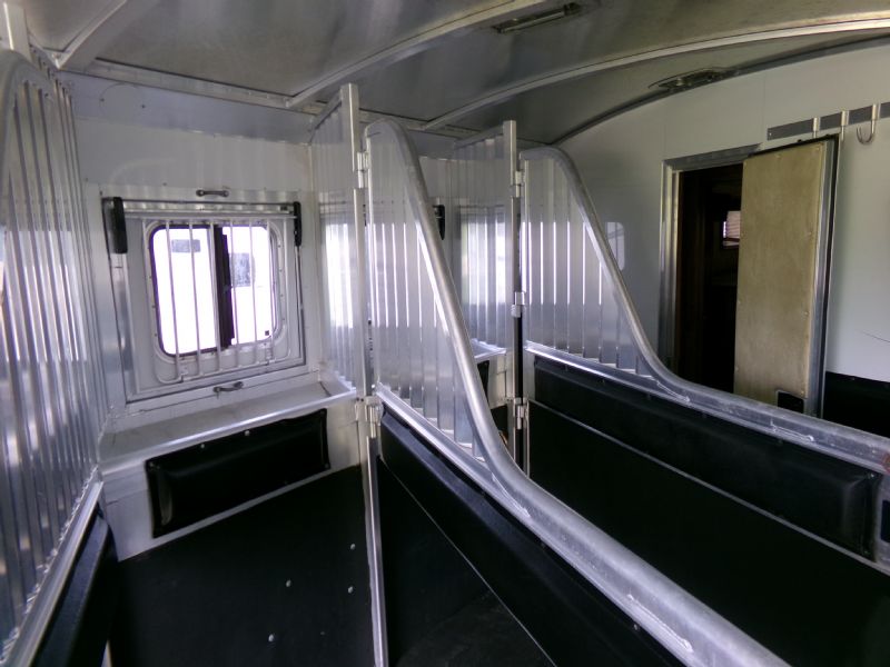 Used Horse Trailers for Sale