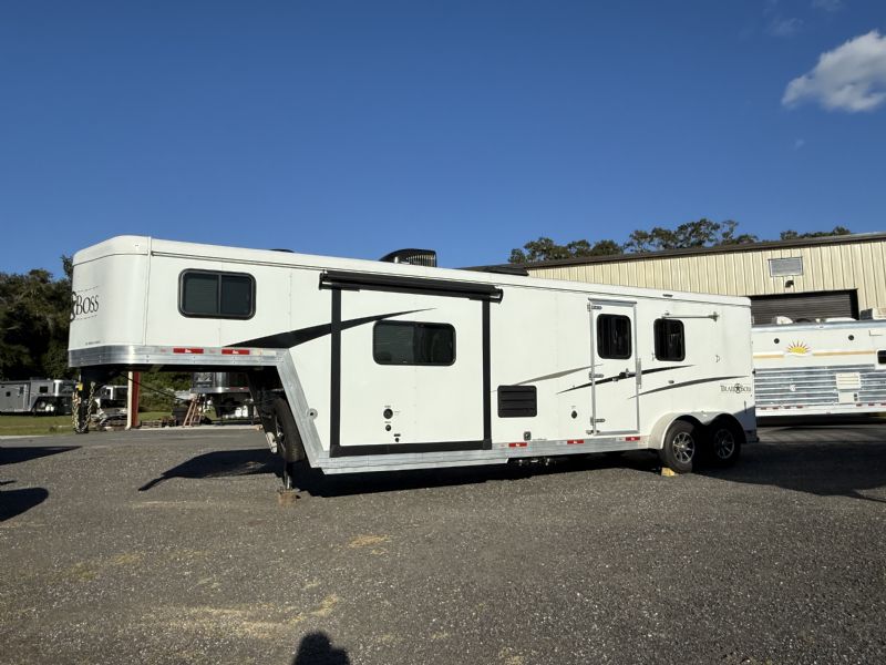 Used Horse Trailers for Sale