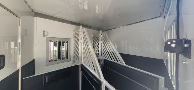 Used Horse Trailers for Sale